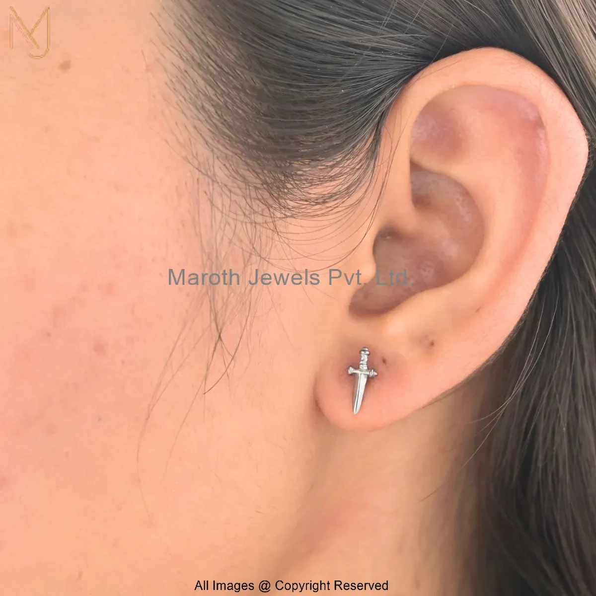 14K White Gold Mini Dagger Stud Earrings Jewelry Supplier