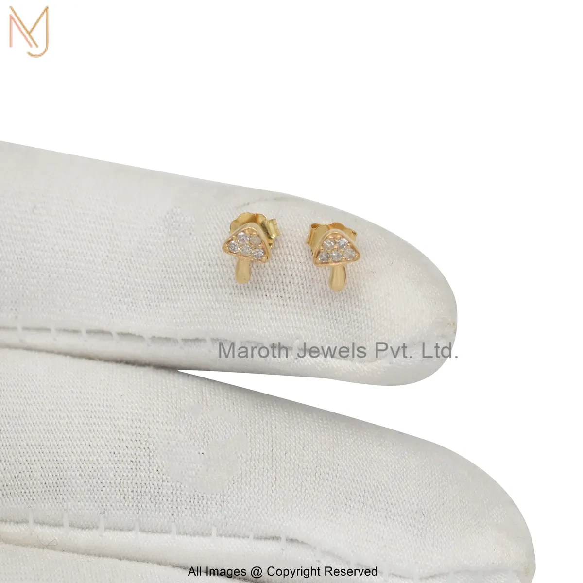 925 Silver Yellow Gold Plated Diamond Tiny Magic Mushroom Stud Earring Manufacturer