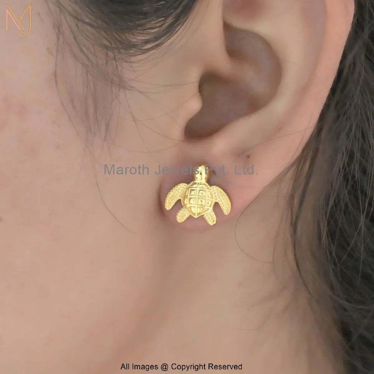 925 Silver Yellow Gold Plated Elegant Gold Turtle Stud Earrings Jewelry Supplier